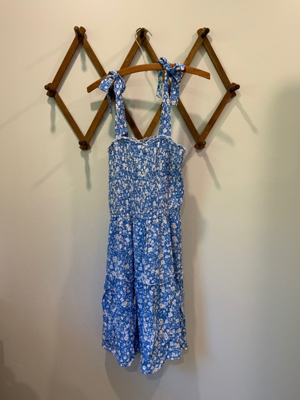 NWT Zesica Smocked Dress Medium